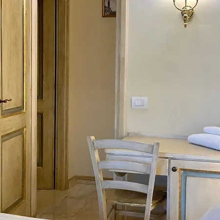 Fifty Eight Duomo View شقة *